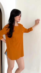 NESSY TOPS-atasan wanita