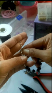 Gelang manik pandora