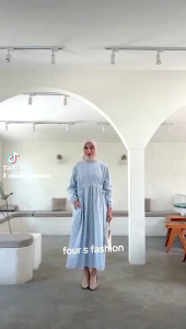 Kalyna Gingham Midi Dress Busui Kekinian Terbaru Mewah Viral Pakaian Wanita Muslim Fashion Trendy