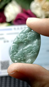 (Certificate) 100% Natural High Quality Natural Burmese Jade /Jadeite / Feicui Jade Pendant (附证书) 100%纯天然A货 山水牌 雕刻 翡翠 吊坠 假一赔十 精致上档次 手工雕刻 立体有形 水头油亮 值得收藏
