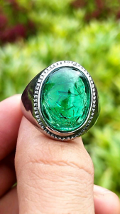 Cincin Batu Zamrud Russia Oval