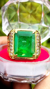 Cincin Batu Zamrud Colombia: Sebuah Simpulan Kekayaan