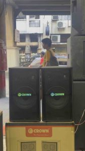 Crown B105 500 Watts 3 Way Karaoke System With 2 speakers 4 - 8 Ohms / Karaoke Speaker