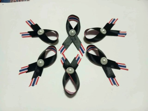 เข็มกลัดไว้อาลัยพระพันปีหลวง