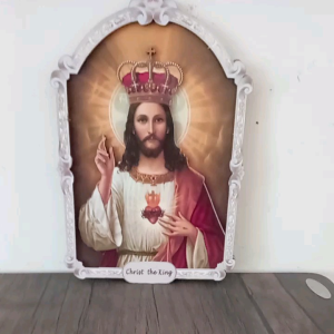 Gambar Rohani Yesus Raja: Desain Hiasan Dinding Kristen Katolik