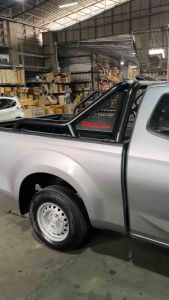 โรลบาร์ทรงคลาสสิค ขายาว พร้อมหูร้อยของ ผลิตจากเหล็กหนา อบกันสนิม พ่นสีดำระเบิด สลักโลโก้