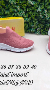 Slip on rajut import wanita merk nazaru size 36-40