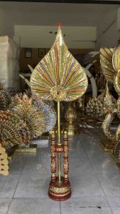 รุ่นใหม่ .. ตาลปัตรพระ ลงลักปิดทอง (ครบชุด/ขายแยก) สูง 130 ซม. ขาตั้งตาลปัตร ตาลปัตรใบลาน ตาลปัตรใบโพธิ์ทอง ทำจากไม้จริง ปิดทองเปลว แต่งกระจกสี