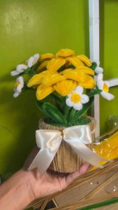 กระถางดอกทานตะวัน สีเหลืองเข้ม ดอกทานตะวัน ลวดกำมะหยี่งานDIY