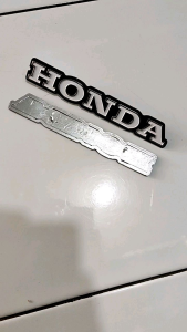 Desain Emblem Tangki CB125: Kualitas Tinggi dan Aksesoris Original