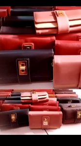 Dompet Wanita Savana Kunci Putar