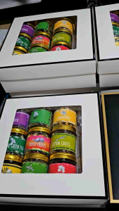 9 jars of assorted Tea giftset with strainer or spoon