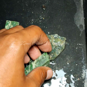 Bongkahan Giok Neprit Aceh: Super Quality Batu Nephrite Jade