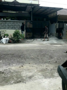 pekerjan pagar teras rumah ber bahan plat lubang