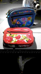 กระเป๋าสตางค์ผ้าแฮนเมด3ช่องซิปขนาก4.5×5นิ้ว หนา 1นิ้ว/ใส่บัตร ใส่แบงค์ ใส่แบงค์พับครึ่งซิปไม่กินแบงค์