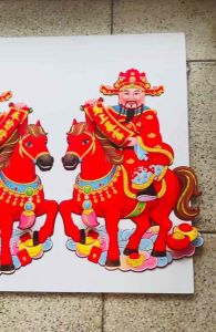 Decal 2 ông Thần Tài sẵn keo dán mặt sau trang trí chiêu tài lộc