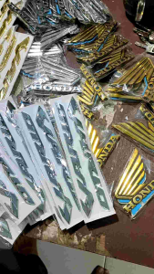 Desain Emblem 3D Vario & Wings: Aksesoris Motor Berkualitas