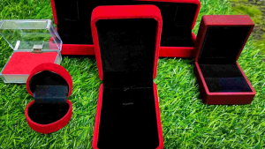 Velvet Bekas Cincin /Bekas Gelang /LED Ring Box /Jewellery Display Box /Bekas Baldu /LED Jewellery Box Premium/Quality Kotak Cincin Berlampu LED Jewellery Box Ring.