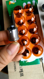 Com bo 10 bóng đèn xi nhan lùi chân vẹo 12v 24v 21w đỏ cam dùng cho xe tải xe hơi