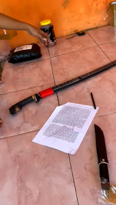 KERAJINAN GOLOK MACAN KHAS BUDAYA BANTEN