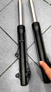 SHOCK DEPAN KOMPLIT / AS SHOCK + TABUNG KOMPLIT VARIO KVB SCOOPY KALBU BEAT KALBU