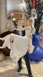 Tượng cô dâu - chú rễ/Vintage Wedding topper Figurine Fine bone china Fantastic detail Wedding Bridal Shower Bride and Groom Beautiful detail
