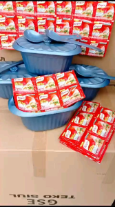 1 set wadah plastik free centong gratis Royco sachet 8gr
