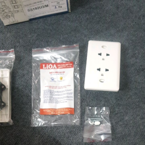 Ổ cắm đôi 3 chấu LiOA chính hãng