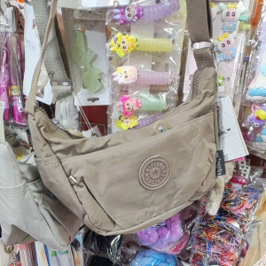 Tas Selempang Kipling 3 resleting +Gantung kunci mongkey