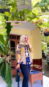 Batik Wanita Modern Lengan Panjang Kancing Depan Blus Batik Kencana