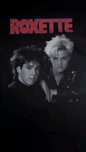 KAOS ROXETTE / KAOS BAND ROXETTE / KAOS MUSIC ROCK / BAJU MUSIC PRIA DEWASA / KAOS COTTON COMBED 24S