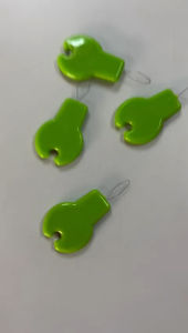 Plastic Needle Threader (1PCS)Sewing handwork Wire Punch Tools Crafts Thread Guide/Masuk Benang