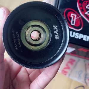 KYB เบ้าโช้คอัพคู่หลัง Honda Jazz GK / City RM6 /HRV RU5 ปี2014-2019 SM7629