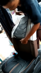Sarung jok mobil Avanza Veloz 2019 variasi full sett 3 baris bahan kulit sintetis bisa request..!!