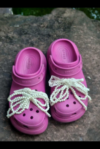 ที่แจ่งรองเท้าผ้าใบ ติดรองเท้า Crocs งาน Handmade น่ารัก (ราคา/คู่)