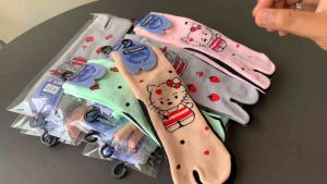 12 PASANG KAOS KAKI JEMPOL ANAK  UNTUK USIA 8 s/d 15 TAHUN