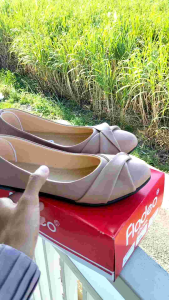 Flatshoes Kasual: Pilihan Nyaman & Elegan untuk Kerja & Kuliah