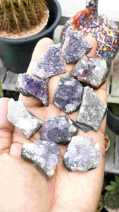 เสื้อผ้าหินอเมทิส ผลึกขนาดเล็ก ไซส์ M, น่ารักน่าสะสม มีให้เลือกหลายชิ้น ราคาต่อชิ้น เสื้อผ้า Amethyst ขนาด 2-4 ซม, มี VDO สำหรับความสวยความงาม ลองใช้งานและคุณภาพชิด 001