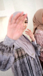 Zunaira Dress by Greenism: Gamis Terbaik untuk Muslimah