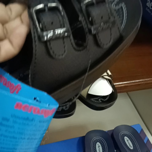 รองเท้าแอโร่ซอฟรุ่น 2101มี 3 สีครีม ดำ แดง มีแบบเก็บเงินปลายทางมีไซส์ 35 ถึง 41แบบแตะสวมของแท้ 100% รองเท้าผู้หญิง มีเก็บเงินปลายทาง