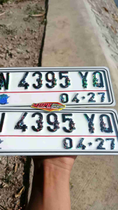 Plat Nomor Motor Lapis Akrilik Font Batik Hologram Mewah