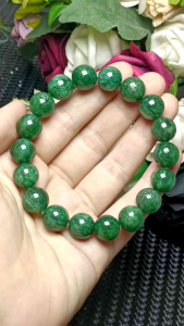 High Grade Shiny pieces Green Strawberry Starlight Quartz Bracelet 11mm + 精品共生祖母绿闪片绿草莓晶星光绿草莓手串 11mm+