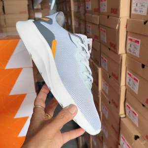 Baoji รองเท้าผ้าใบผู้ชาย บาโอจิ 100% 🌸 รุ่น BJM655 สีเทา 🌸 สีครีม 🌸 สีขาว 🌸 สีดำ 41-45 ราคา 690 บาท (ของ 1390 บาท) 🌸 เบาสูตร 100% 🌸