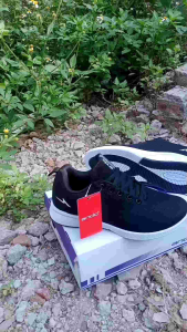 Sepatu sekolah ando laki laki perempuan sd smp sma hitam putih