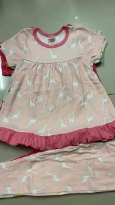 Bộ thun borip bông tay ngắn quần dài cho bé gái hàng y hình thun mềm co giãn 891 (9-20kg)