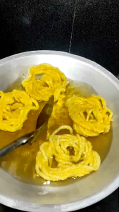 Kerupuk Mie Kuning Rasa Bawang Gurih Mentah 500gr