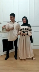 ZIEZIE Seragam Keluarga Couple: Desain & Bahan Velvet
