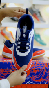 Pilihan Sepatu Olahraga & Santai Terbaik