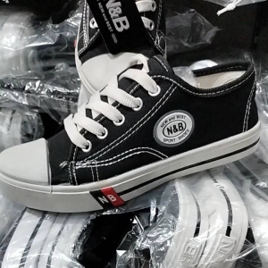 Sepatu N.B Hitam Putih Tali Pendek