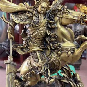 Quan Công Cưỡi Ngựa bằng đồng cao 35cm nặng 6kg